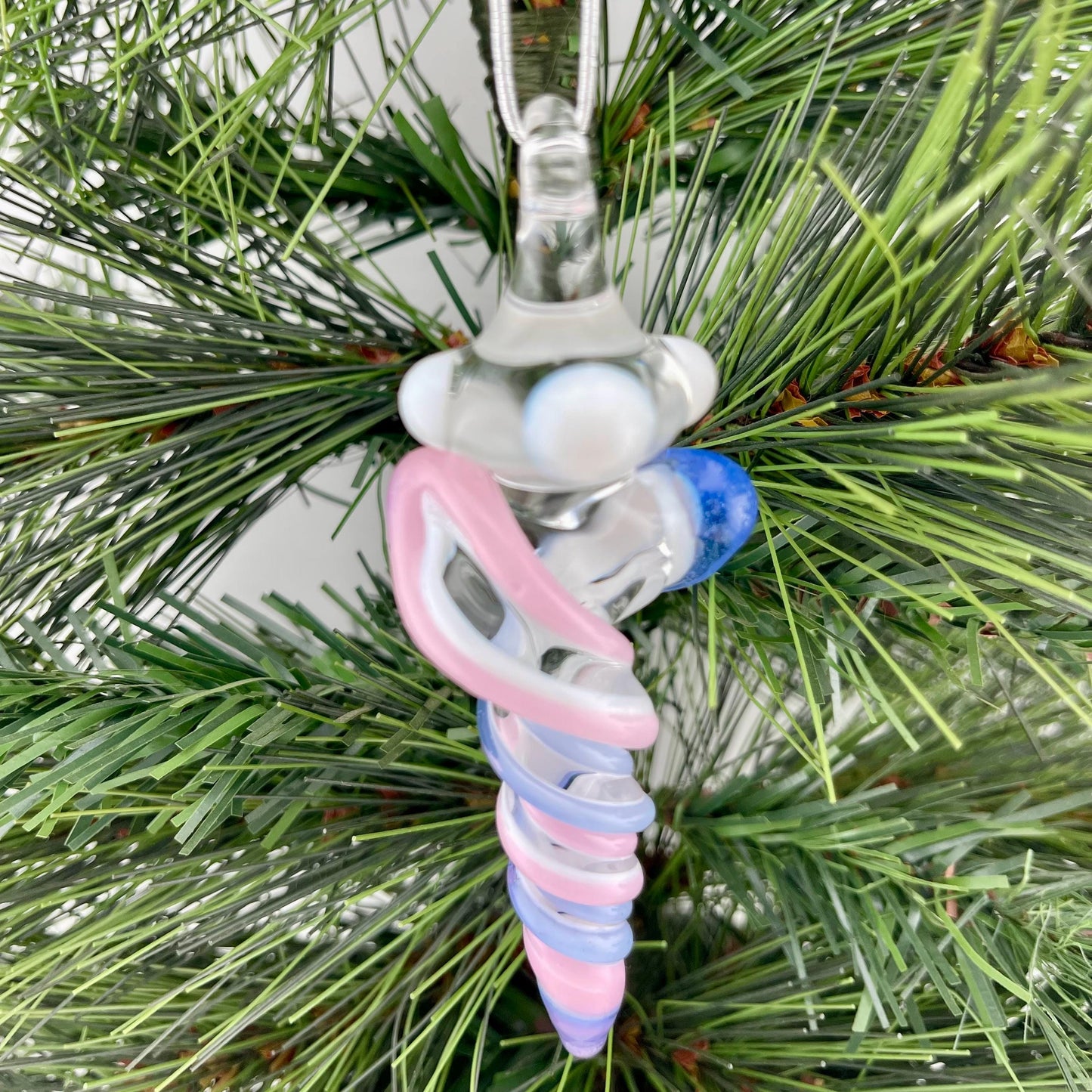 Mini Glass Icicle Ornament with Pink and Light Blue over Lotus White Color Twist