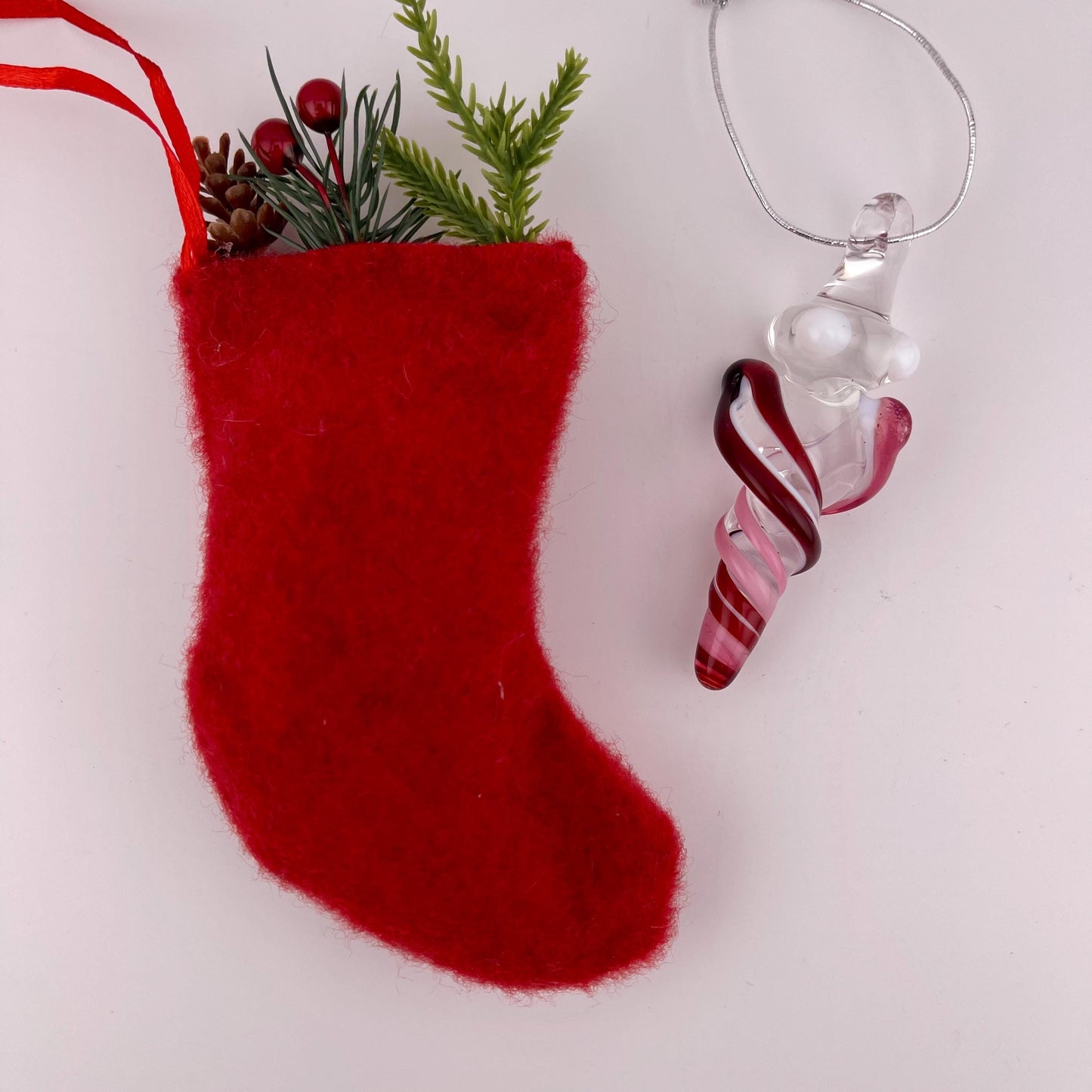 Mini Glass Icicle Ornament with Pink and Elvis Red over Lotus White Color Twist